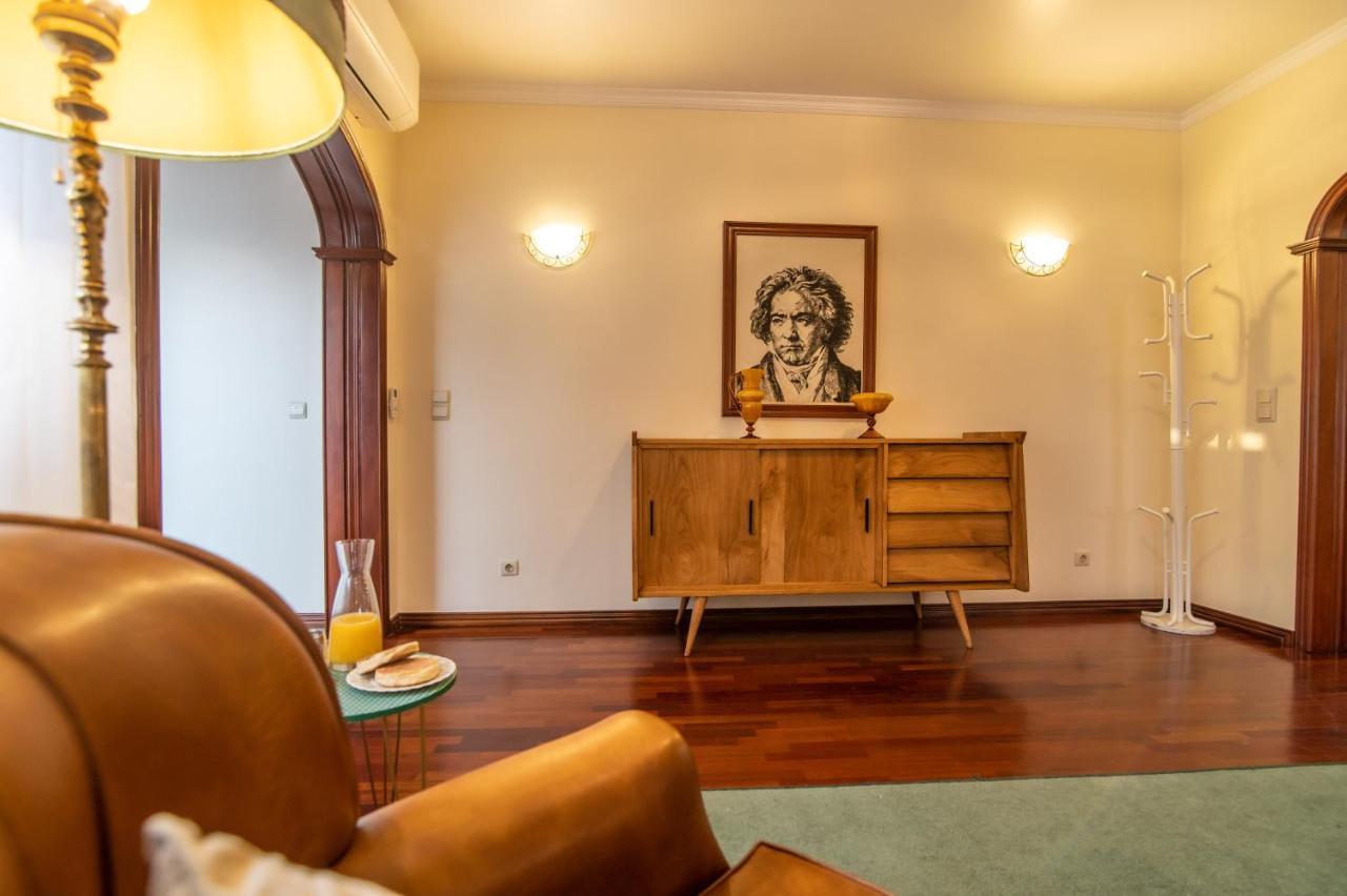 Beethoven Apartment Πόντα Ντελγκάντα Εξωτερικό φωτογραφία